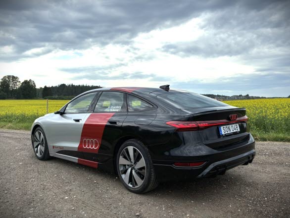 Pontus Lamberg, Audi Sverige, och Adam Nanne ställer upp i Swedish Electric Car Championship som startar den 30 juni. I år kör de sträckan Ystad-Haparanda i en A6 Sportback e-tron performance