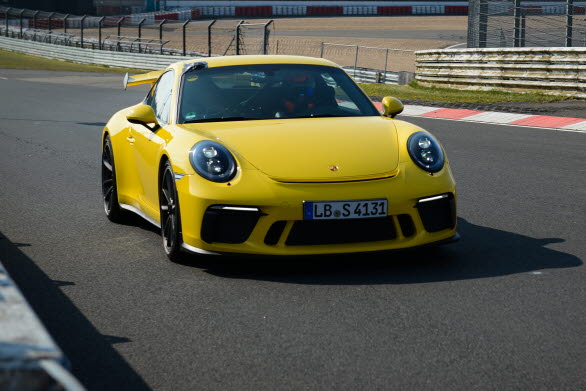 Porsche 911 GT3 imponerar på bana trots att den är anpassad för vardagskörning.