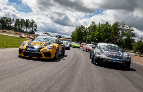 Porsche Carrera Cup Scandinavia kickstartar årets racingsäsong med en intensiv jakt på ett historiskt hattrick, gästförare i världsklass, nytt teammästerskap, prispott på 500 000 kr och en TV-satsning som tar tittarna ännu närmare racingen.