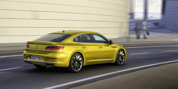 Med R-Line läggs tonvikten på sportighet – ett karakteristiskt kännetecken för alla Volkswagen R-Line-modeller. R-Line erbjuds som tillval till TDI 190 GT och TDI 240 GTS men är standard till TSI 280 GTR.  