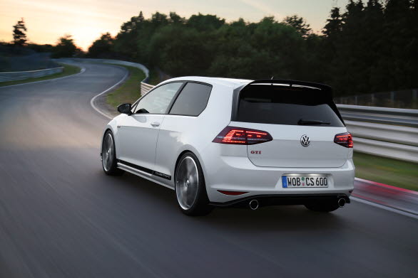 Golf GTI Clubsport kommer att lanseras på den svenska marknaden preliminärt till sommaren. Priset är ännu inte fastställt. 