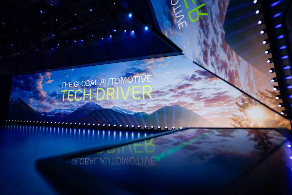 Volkswagen-koncernens utställningsmonter på IAA Summit.