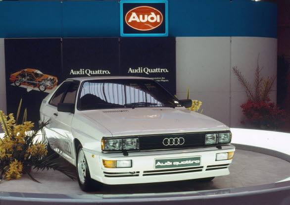 1980 premiärvisades Audi quattro (B2), som senare kallades urquattron, vid bilsalongen i Geneve