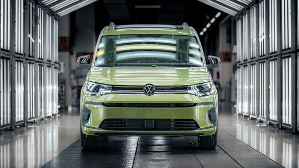 Uppdaterade Caddy har börjat byggas i Poznań och Caddy Cargo är utnämnd till en av tre finalister av juryn till International Van of the Year