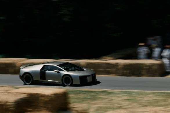 Racinglegenden Tom Kristensen kommer att köra Audi Nuvolari upför den 1.86-kilometer långa backen på Goodwood Houses ägor. Nuvolari är den snabbaste och kraftfullaste serieproducerade bilen i märkets historia.