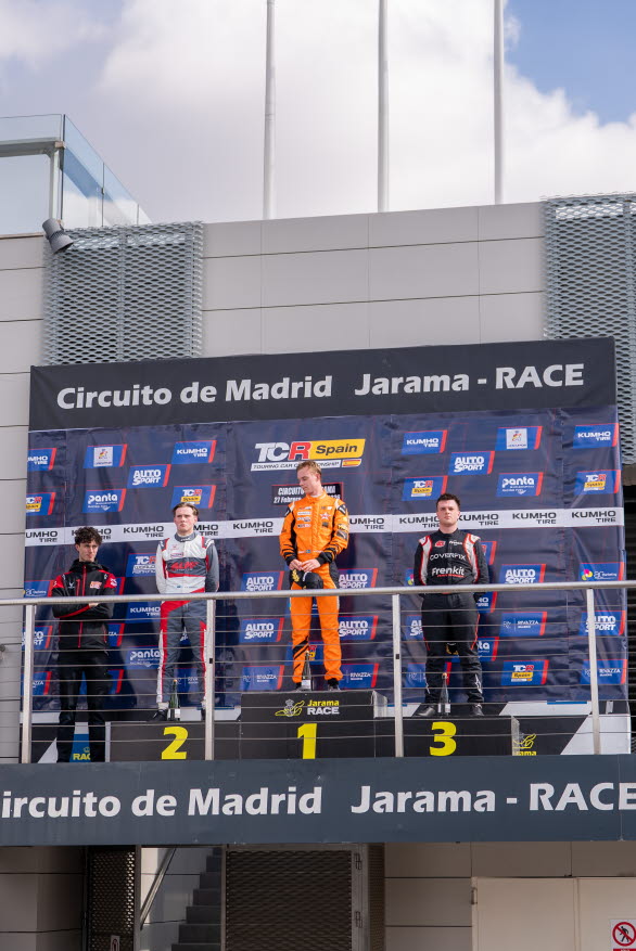 Viktor Andersson vann sin första tävling med CUPRA Leon VZ TCR i TCR Spain. I helgen är det premiär för TCR Europe där målet är att upprepa succén.