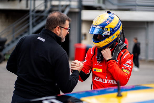 Viktor Andersson från Linköping tog en andraplats med CUPRA Leon VZ TCR på belgiska F1-banan Spa-Francorchamps.