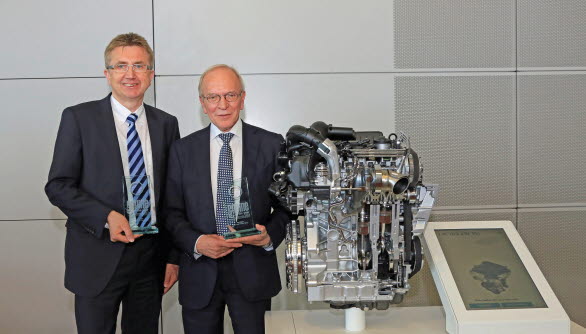 Den prestigefyllda utmärkelsen "International Engine of the Year Award" har återigen tillfallit Volkswagen. Motorn 1,4 TSI Twincharger har för sjunde gången vunnit kategorin 1,0–1,4 liter. Dessutom vann Volkswagen utmärkelsen ”Best New Engine” för TSI-motorn med aktiv cylinderavstängning. De två utmärkelserna togs emot den 5 juni i Stuttgart av representanter från Volkswagens utvecklingsavdelning för bensinmotorer.