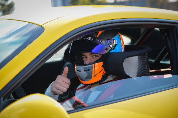 Lars Kern, testförare hos Porsche, hade perfekta förhållanden när han satte bästa varvtid.