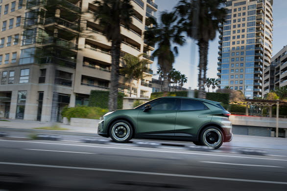 Plus-versionen av CUPRA Raval finns med tre uppgraderingspaket:  EDGE, DRIVE och LIGHT & SOUND.