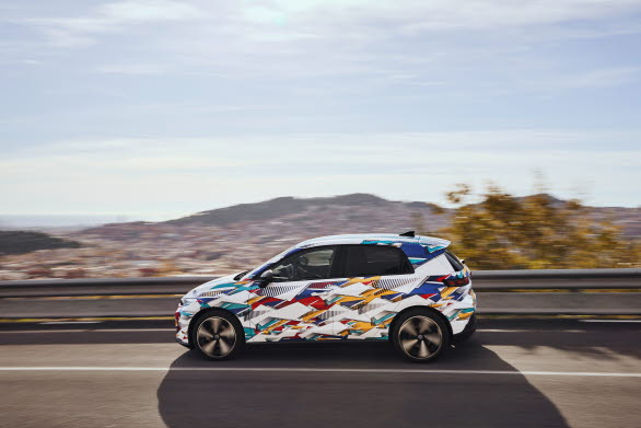 ID. Polo lanseras 2026 med tre initiala effektnivåer (116 hk/85 kW, 135 hk/99 kW och 211 hk/155 kW). Senare även en GTI-version (226 hk/166 kW).