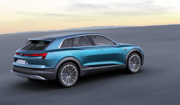 Audi e-tron quattro concept_side