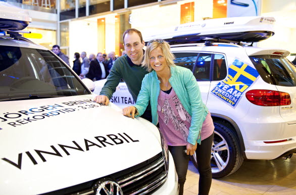 Jörgen Brink och Vibeke Skofterud vann varsin bil från Volkswagen under 2012 års Vasalopp.