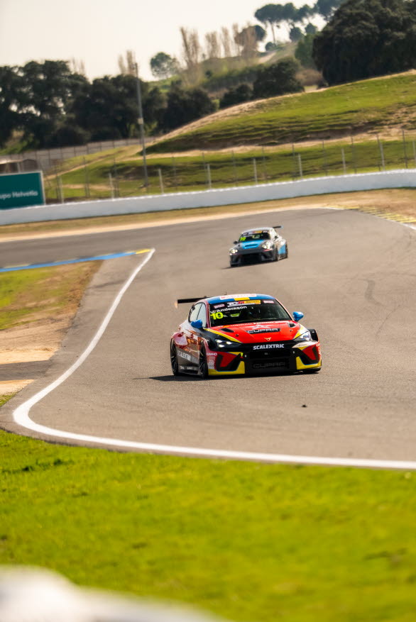 Viktor Andersson vann sin första tävling med CUPRA Leon VZ TCR i TCR Spain. I helgen är det premiär för TCR Europe där målet är att upprepa succén.