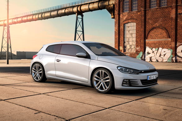 Till 2,0 TSI 180 hk (ej Scirocco R) erbjuds även Volkswagens populära designpaket R-Line.
