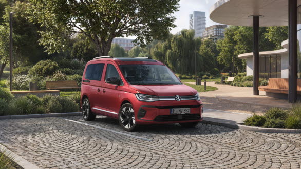 Med nydesignat stötfångare fram, flera nya karossfärger och lättmetallfälgar har designen på Caddy moderniserats.
