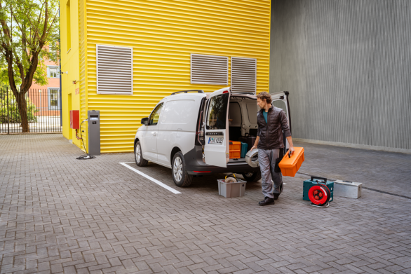 Caddy Cargo eHybrid behåller samma goda lastvolym och erbjuds även som Maxi